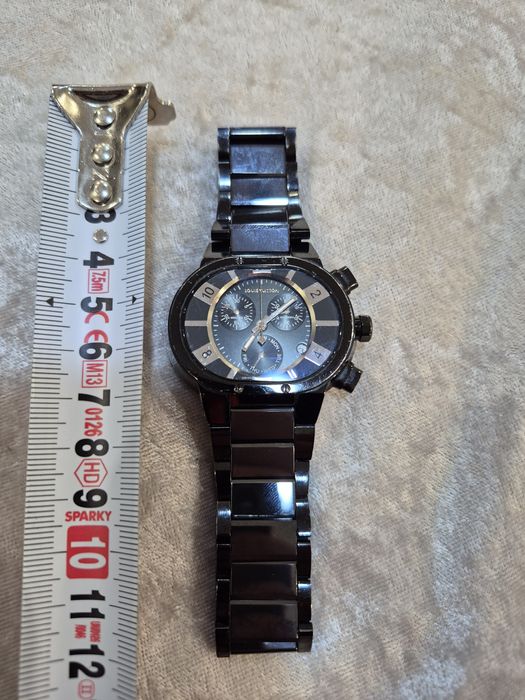 Часы Louis Vuitton Tambour