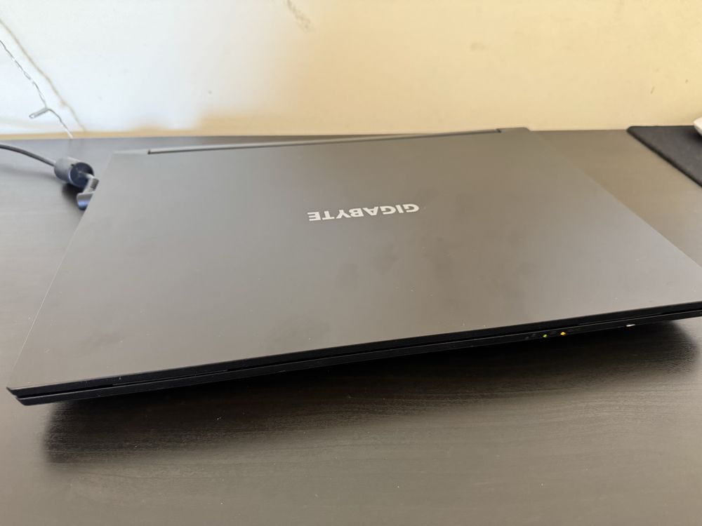 Laptop Gigabite A5 RTX3060