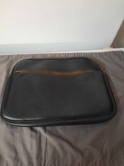 Bolsa vintage em bom estado