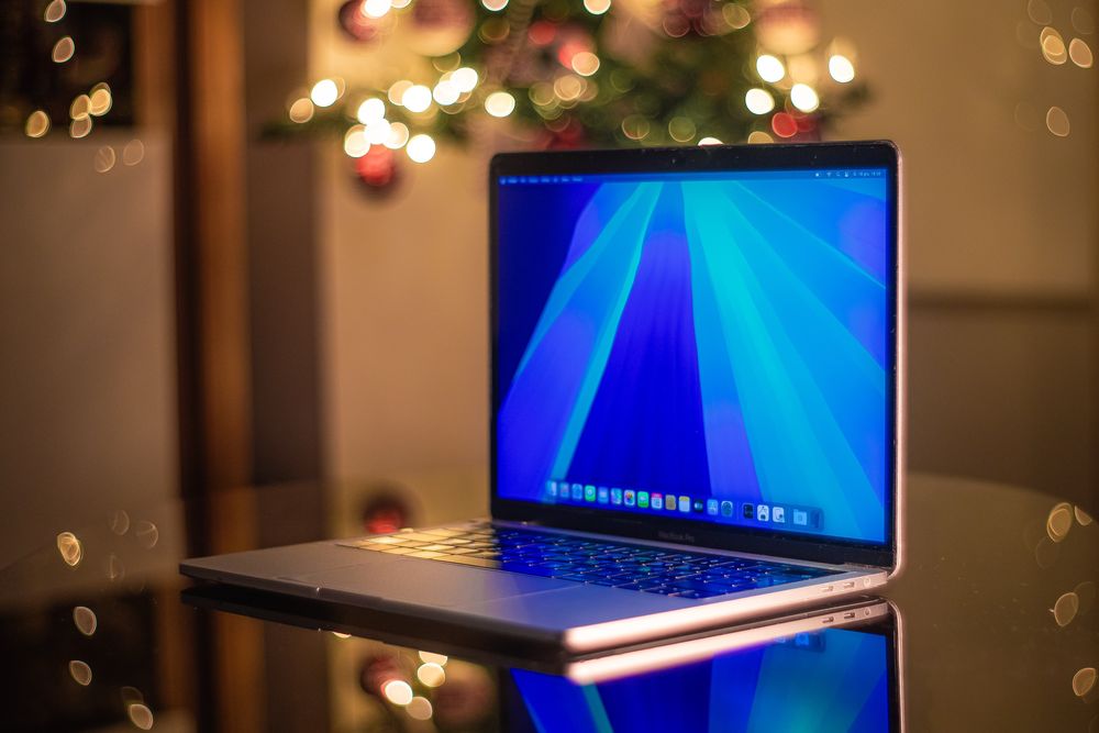 MacBook Pro 13 A1706 | TouchBar | Core i5 | 256GB SSD | MacOS Sequoia