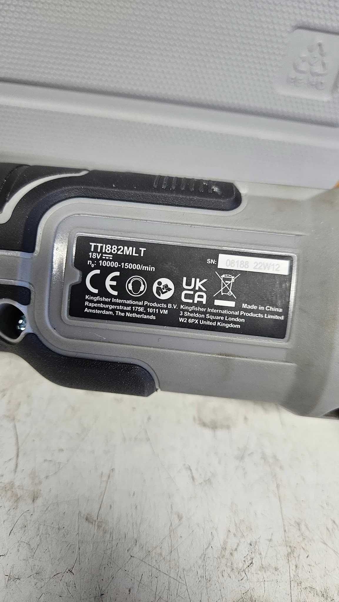 Narzędzie wielofunkcyjne Titan 18 V bez akumulatora + walizka