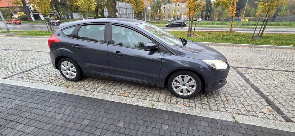 Ford Focus MK3 2.0 TDCi 115KM • Zadbany • Bez wkładu • 2 komplety kół