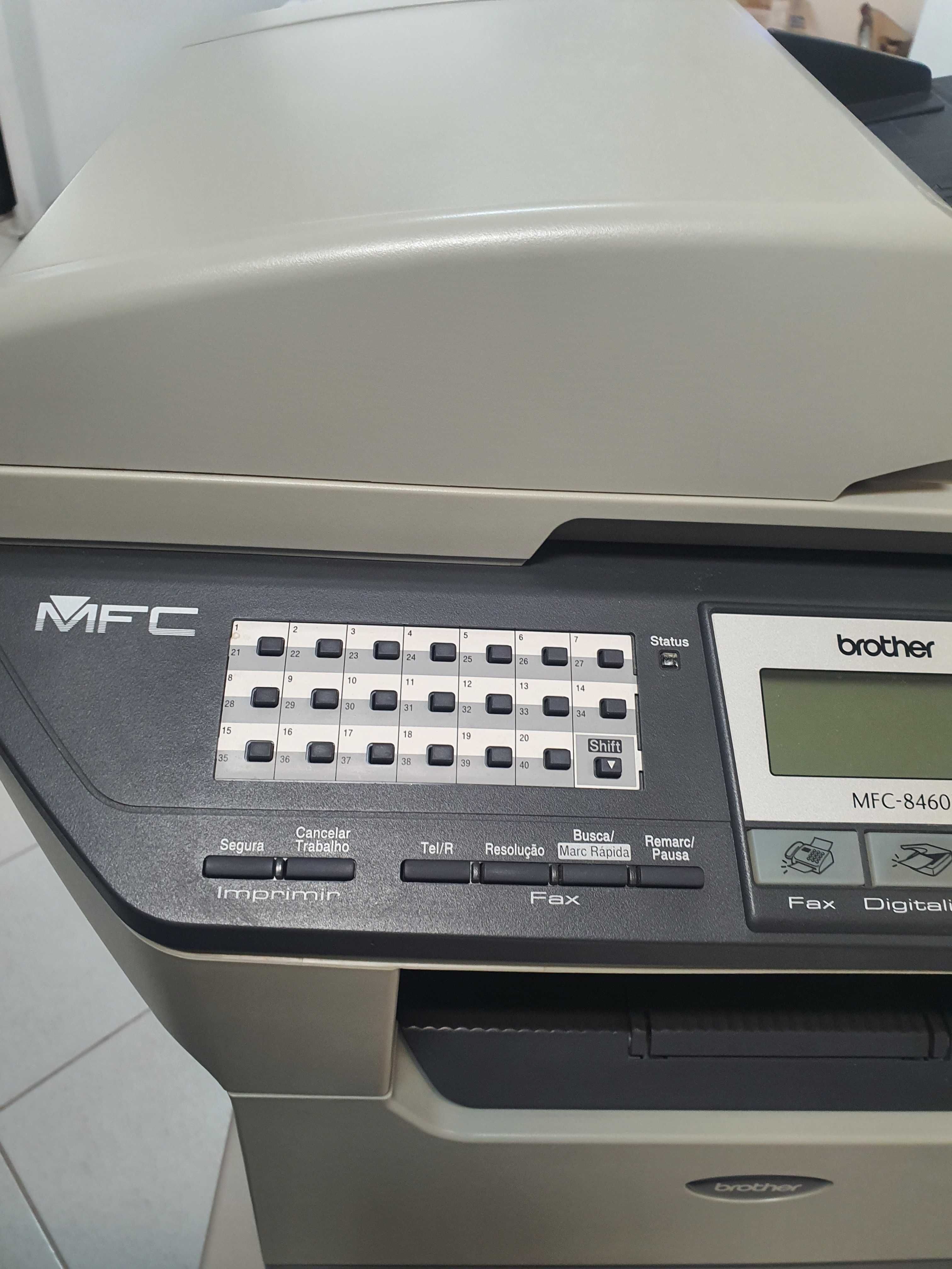 Impressora a laser Brother MFC Series MFC-8460N multifuncional