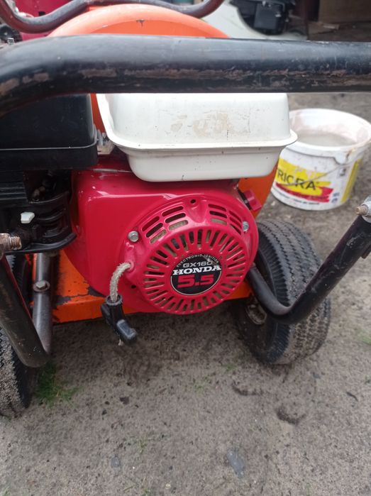 Повітродувка,Бензо уборка листя- піску великих територій