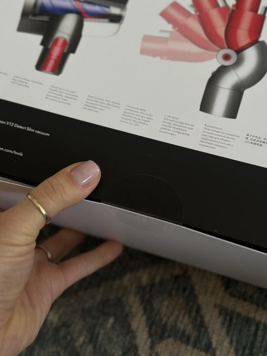 DYSON zestaw do gruntownego sprzątania V12