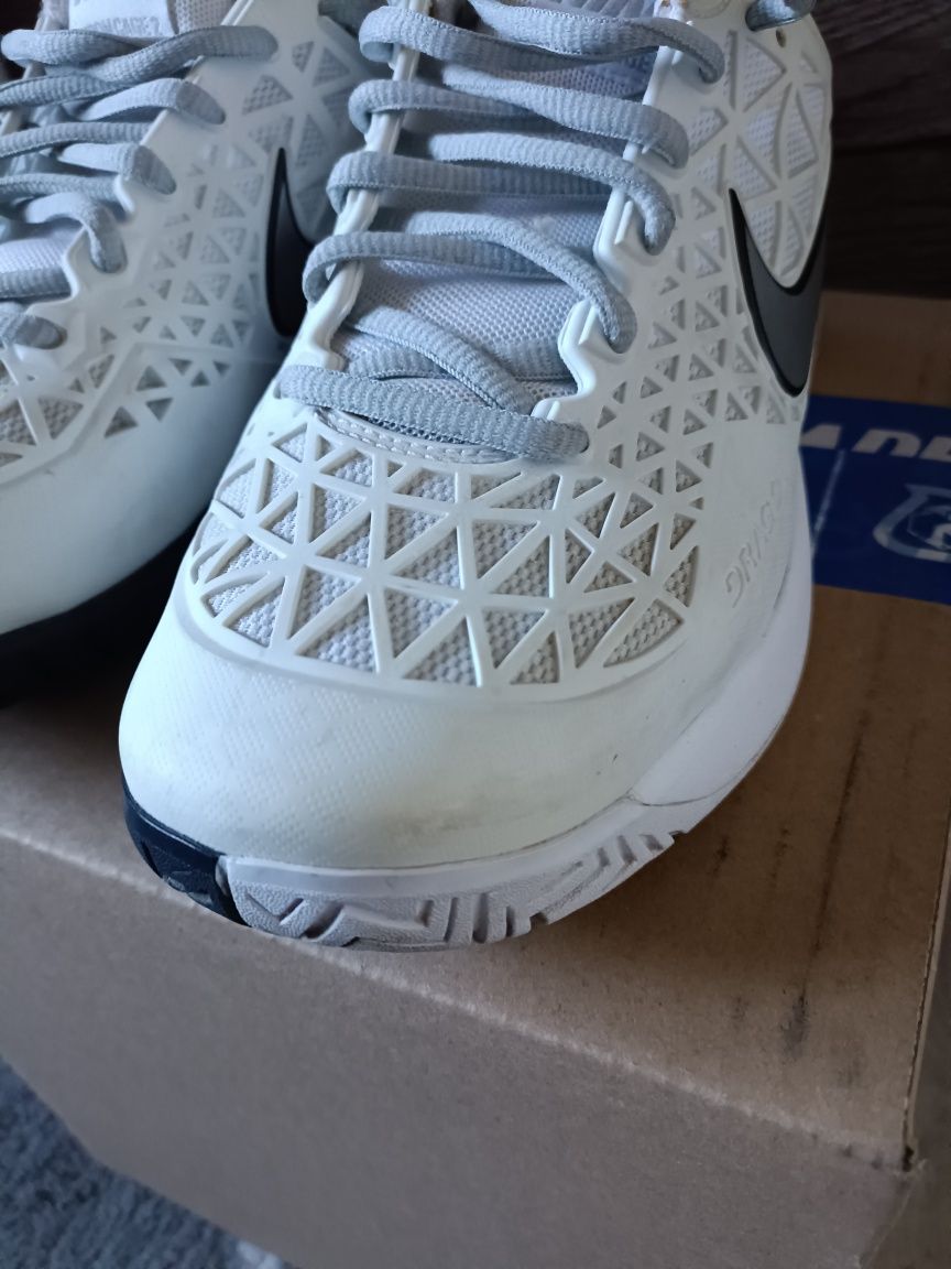 Białe buty nike zoom dragon r. 36,5