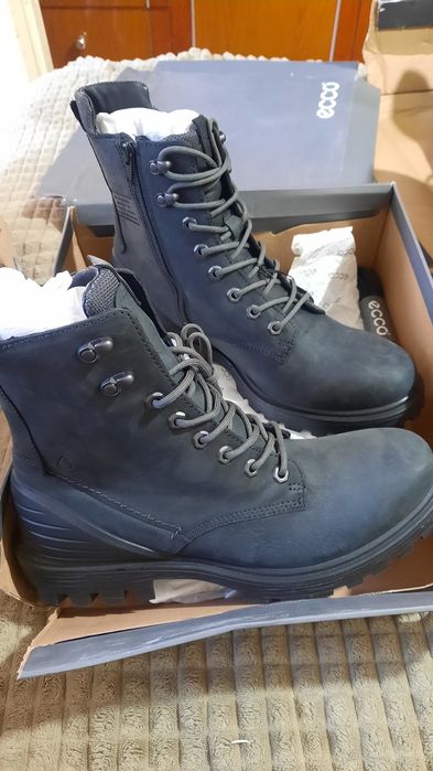 Чоботи чоловічі кольору графіт