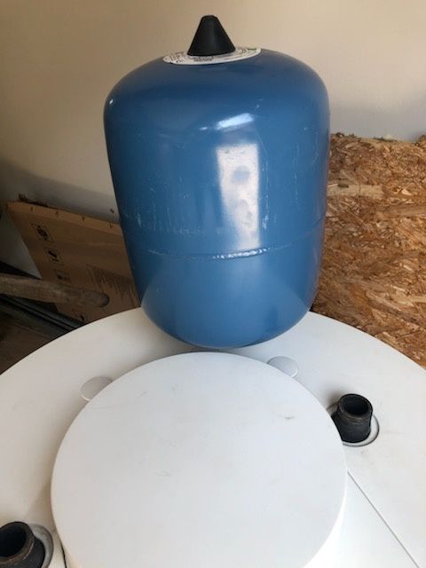 Bojler Podgrzewacz wody Viesmann 100w +  naczynie przeponowe