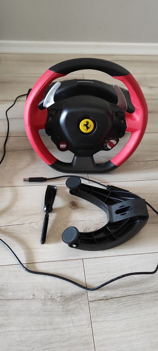 thrustmaster kierownica spider 458