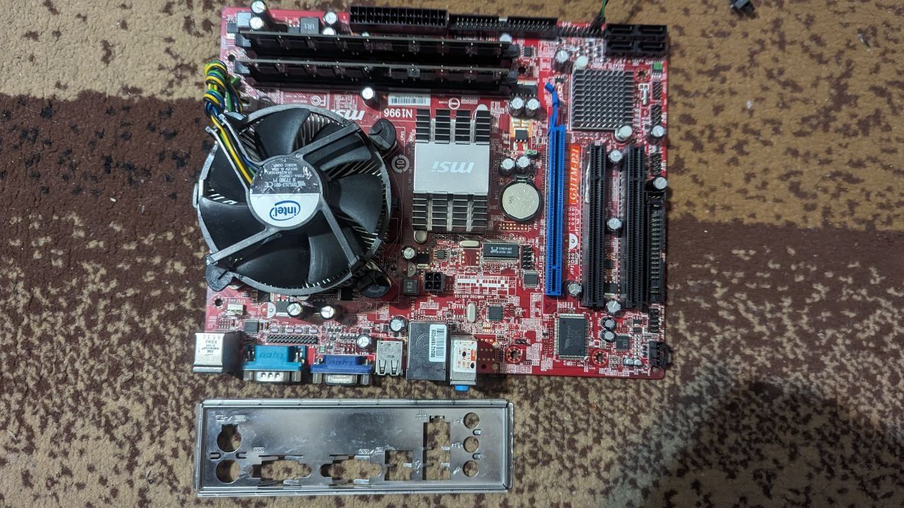 Материнська плата MSI G31TM-P21 + процесор E6550 2.33GHz +озу 4gb ram