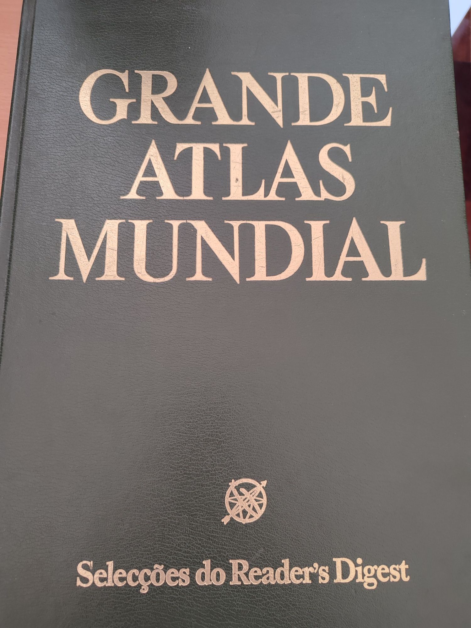 Livro GRANDE ATLAS Mundial