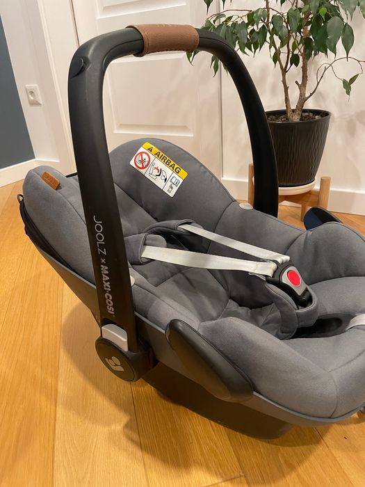Автокрісло люлька Maxi-Cosi Pebble Pro i-Size
