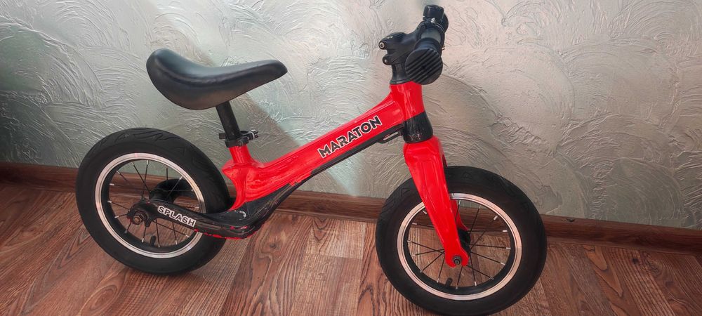 Велобіг Maraton (12")