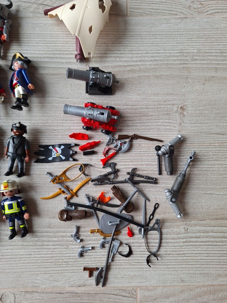 Figurki Playmobil - Rycerze Policja Piraci Straż pożarna Piłkarze