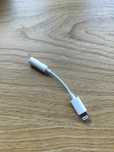 Nowa przejściówka Apple Lightning – mini jack 3,5 mm do iPhone
