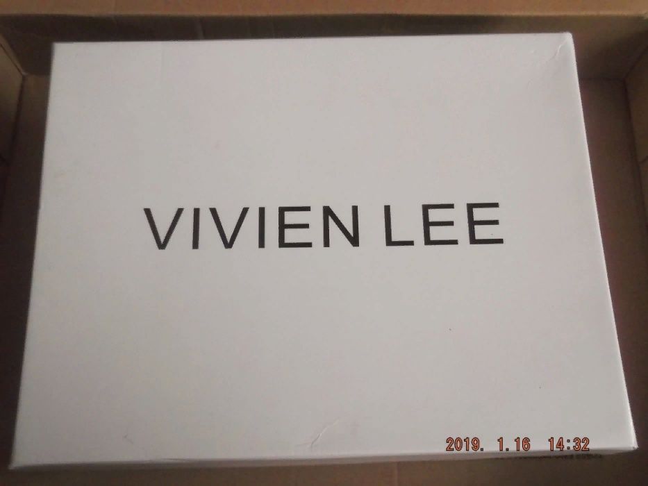 Золотые кожаные полусапожки VIVIEN LEE, новые. Италия