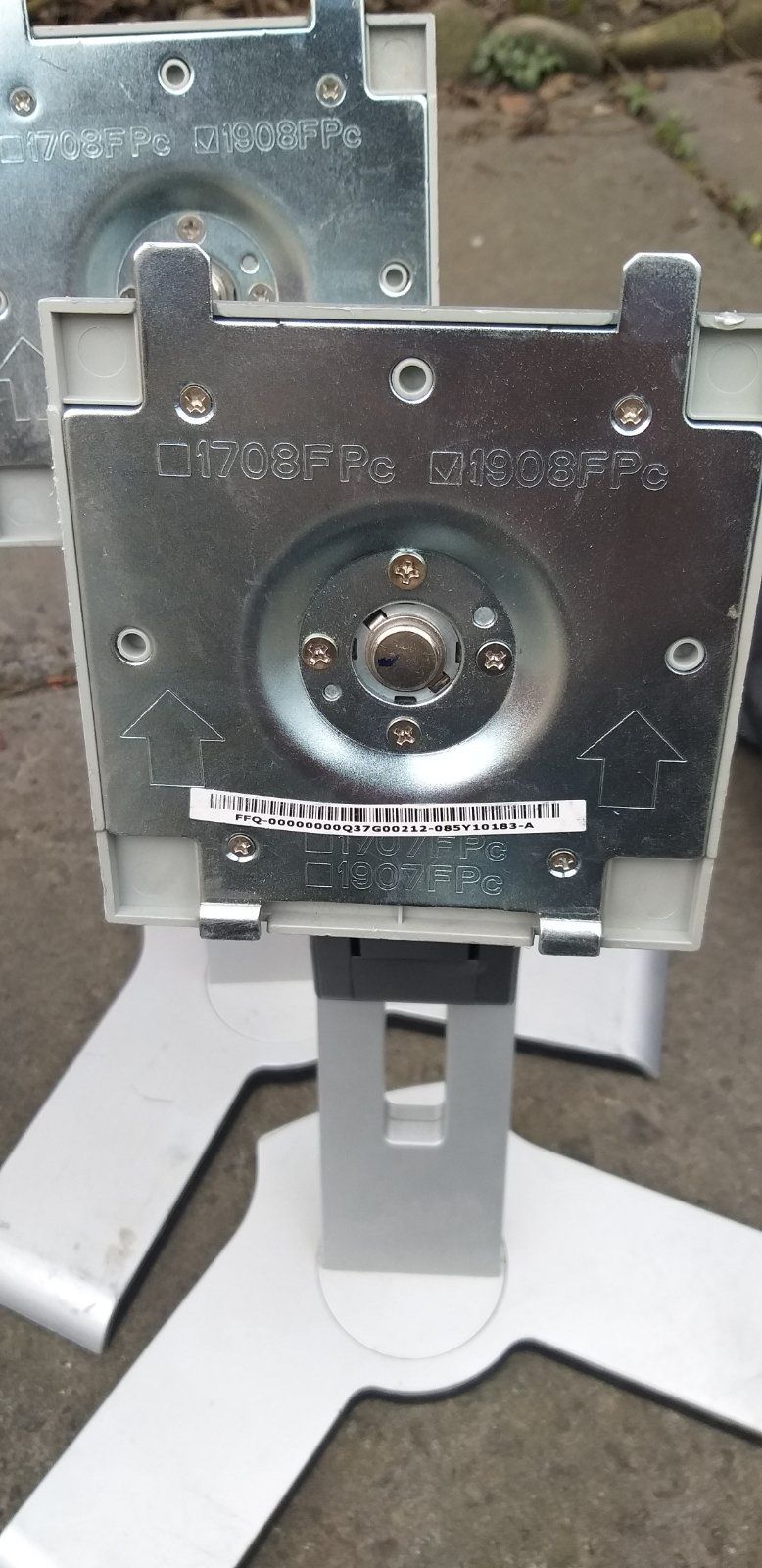 Підставка, нога для моніторів.