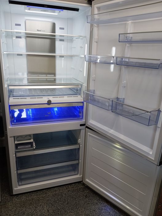 Холодильник BEKO K83720NE Ширина 84см нержавейка INVERTER A+++ Германи