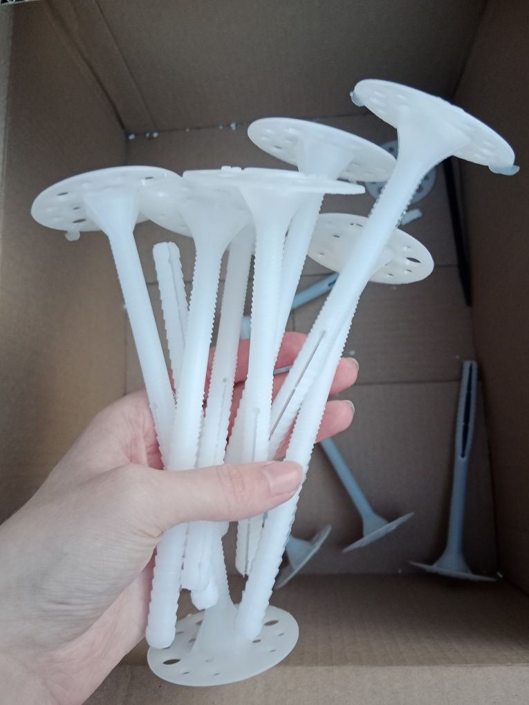 Kołki do styropianu 16cm
