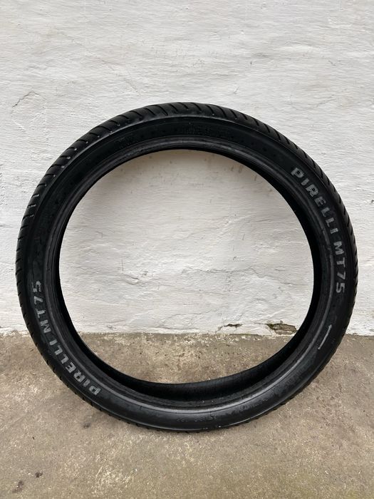 Передня резина Pirelli mt75 90/90 21