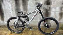 Trek session 7 Downhill