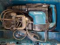 MAKITA Młot udarowo-obrotowy SDS-Max 9,4J 1350W AVT HR4511C