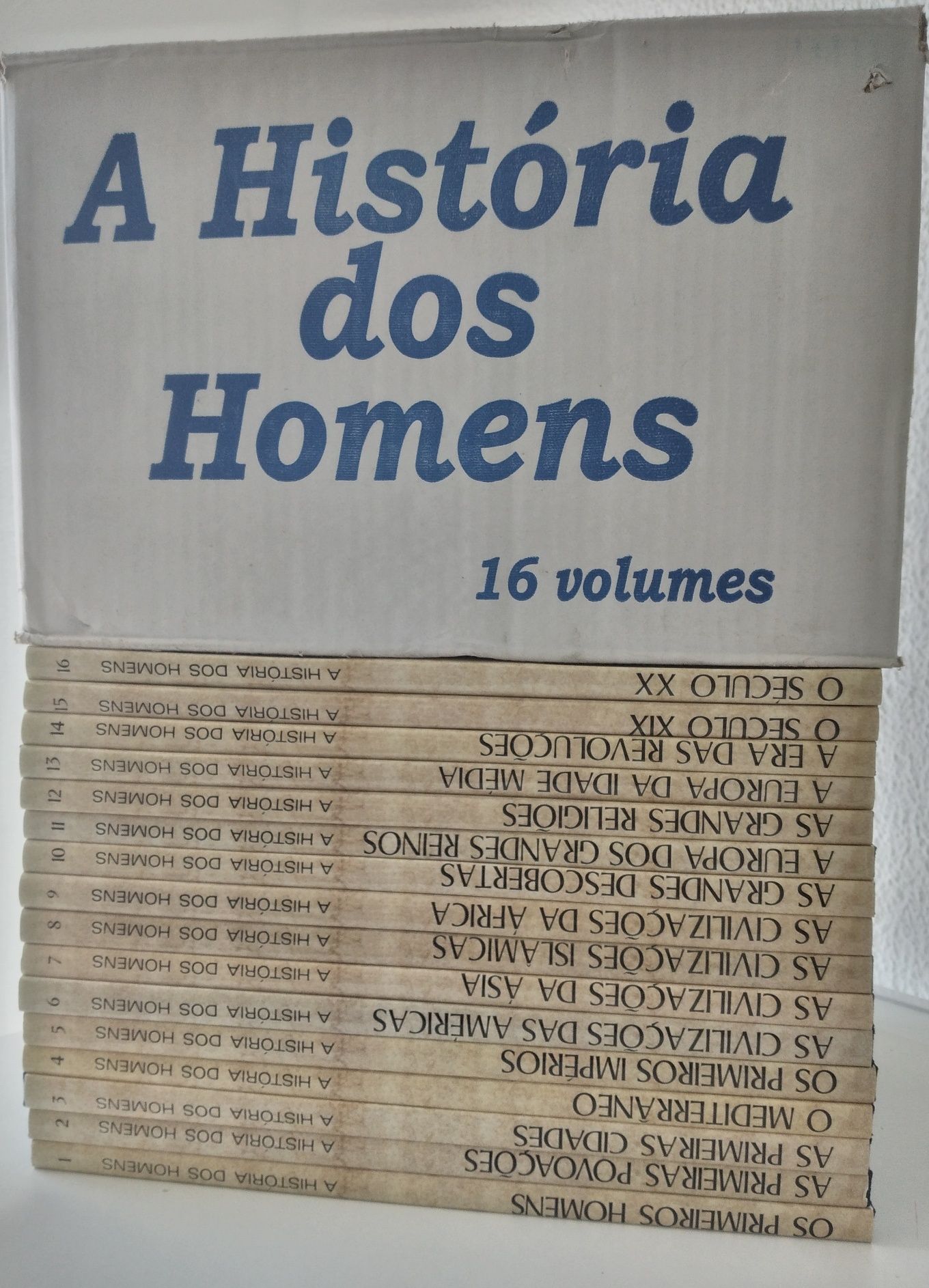 História dos Homens - 16 livros novos na caixa original