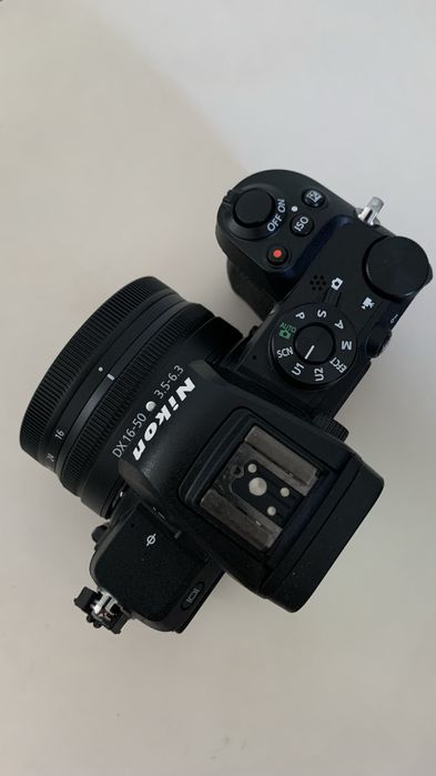 Nikon Z50 + lente 16-50mm + extras (7.000 disparos)