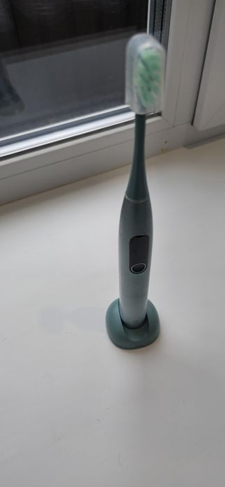 Електрична зубна щітка