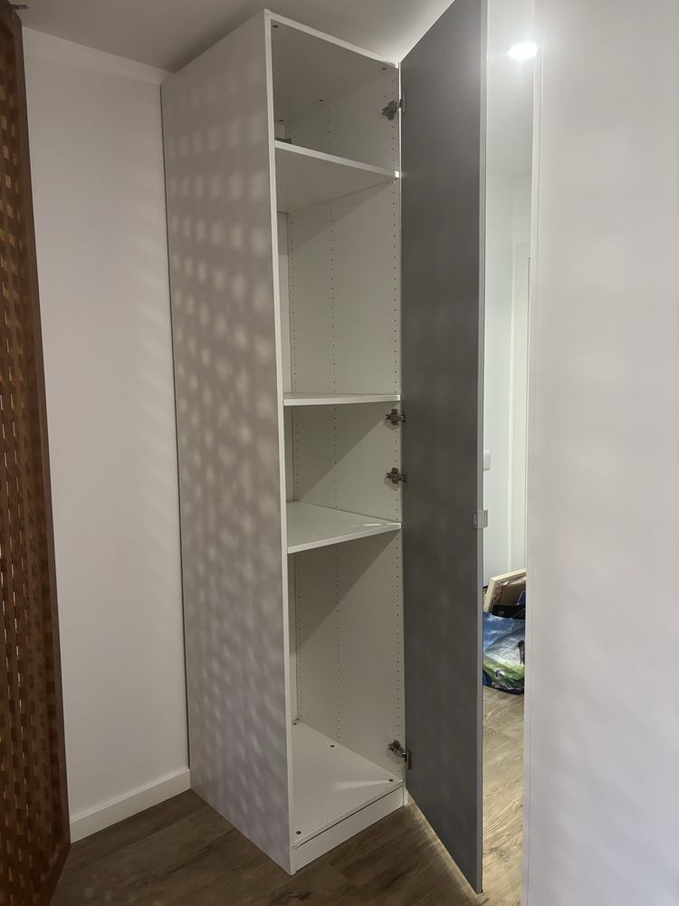 Módulo de Roupeiro PAX IKEA com porta espelho