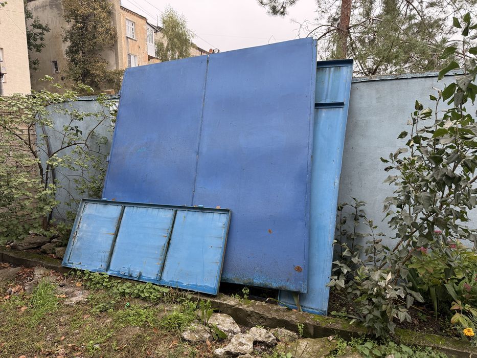 Продається металева брама