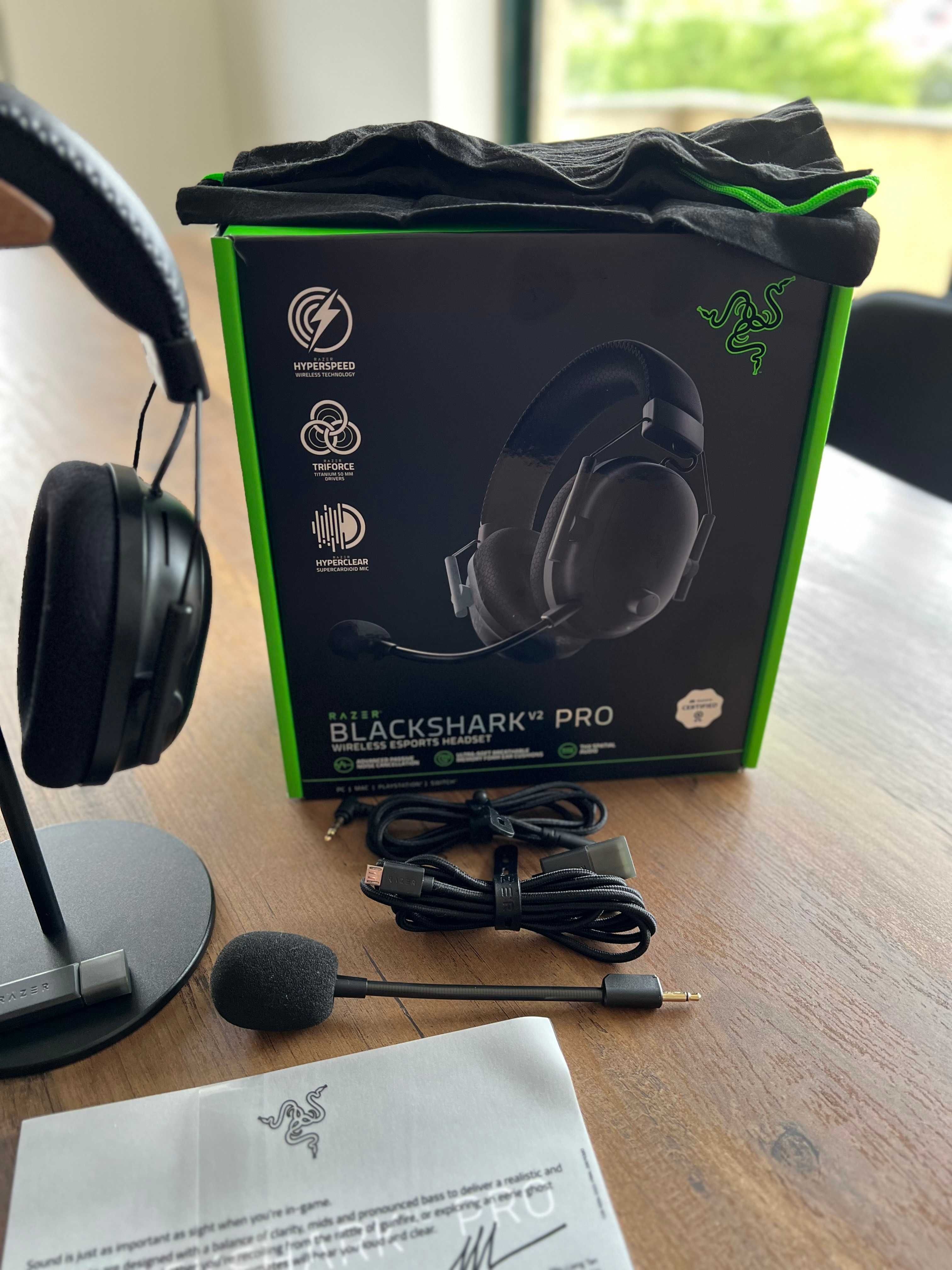 Headphones Razer Blackshark v2 Pro (preto) - Como Novos