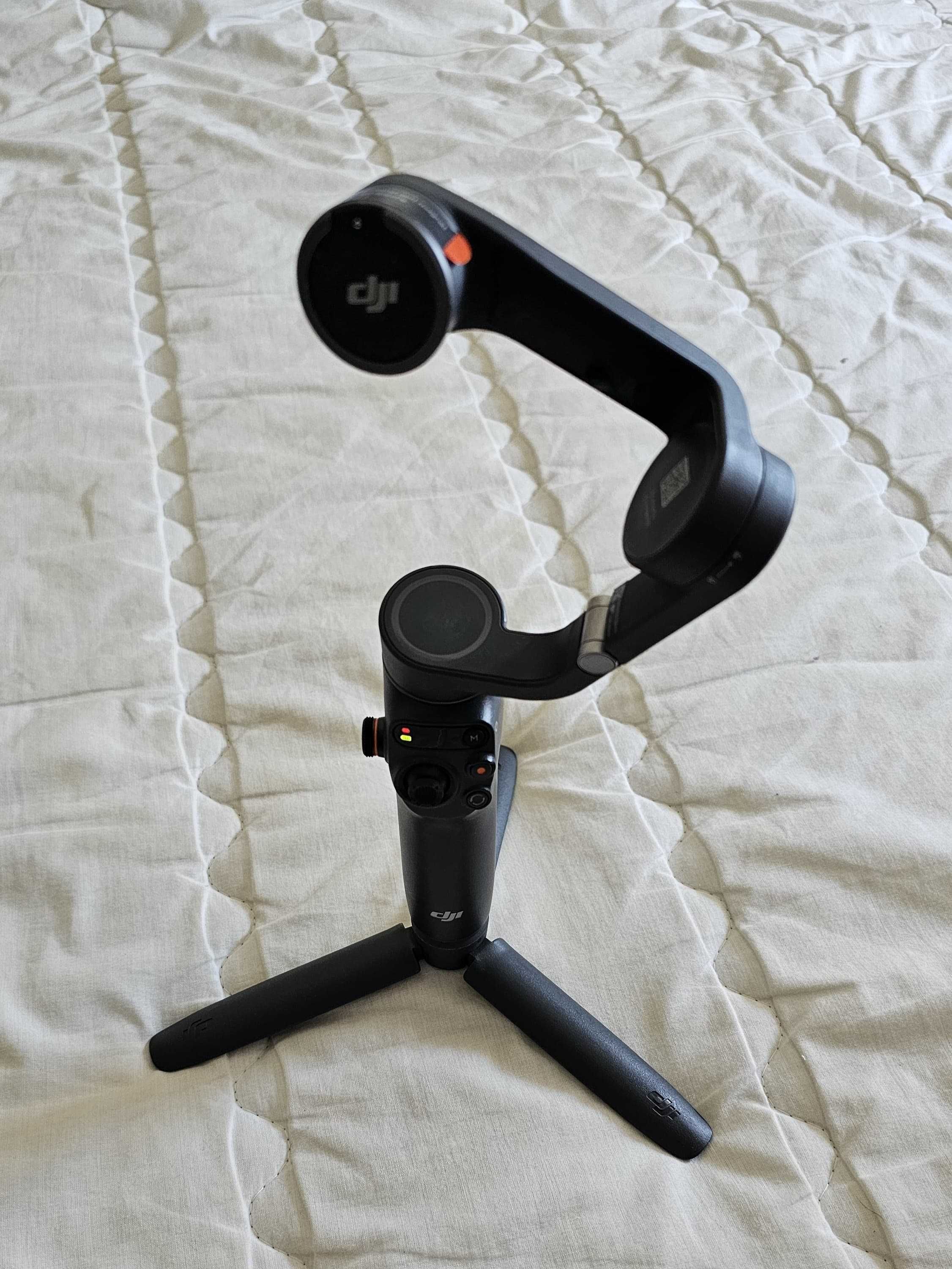 DJI Osmo Mobile 6 (Gimbal para telemóvel)