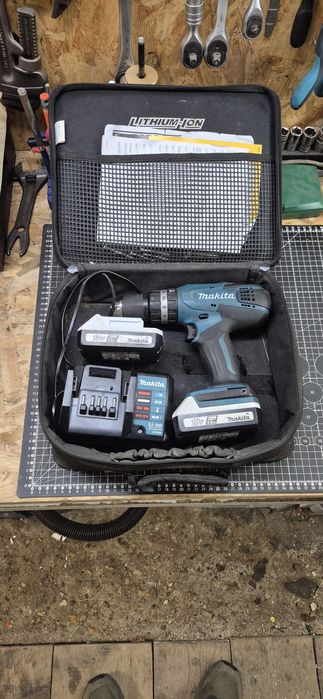 Wiertarko wkrętarka Makita + 2 akumulatory i ładowarka