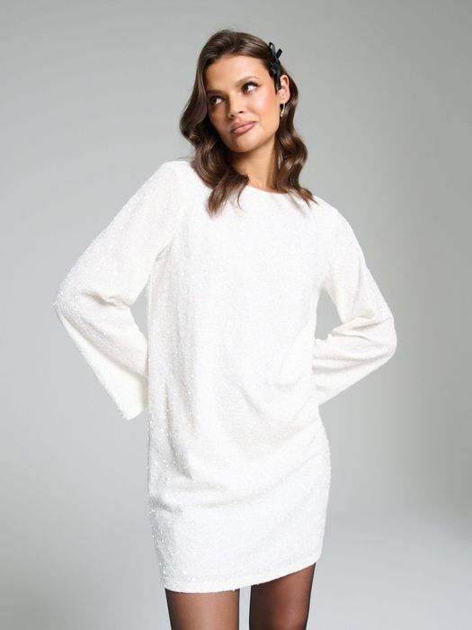 Cekinowa sukienka Sinsay idealna  na święta