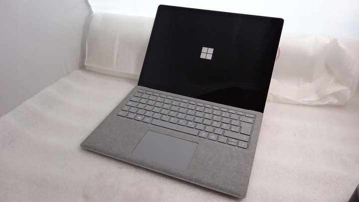 Laptop Microsoft Surface 1769 13,5 i5 8GB 256GB Windows 11 NEW