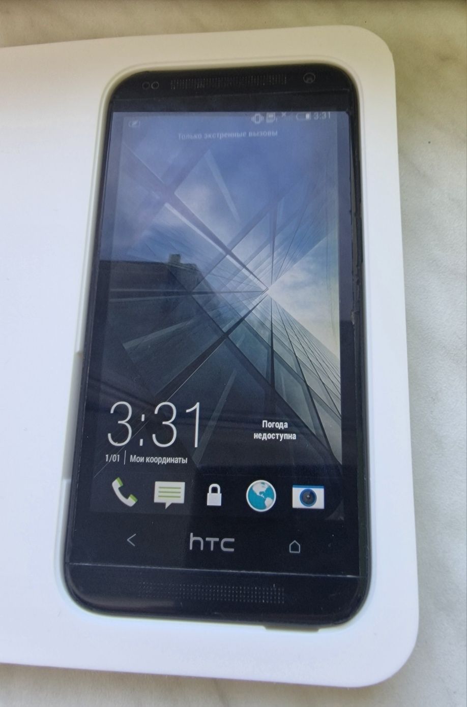 Мобильный телефон HTS Desire 601