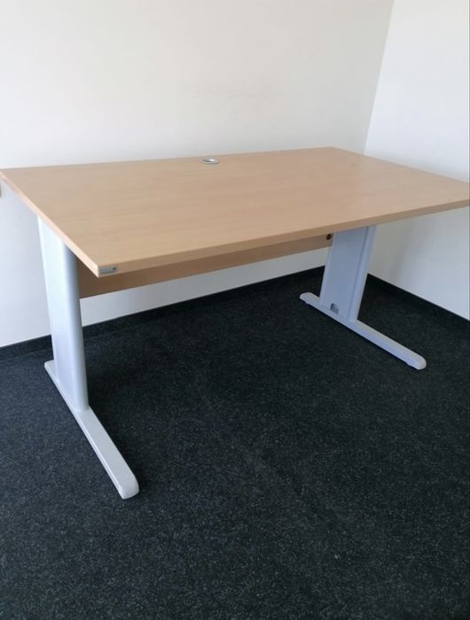 Biurko biurowe 120x80 - używane meble biurowe większa ilość