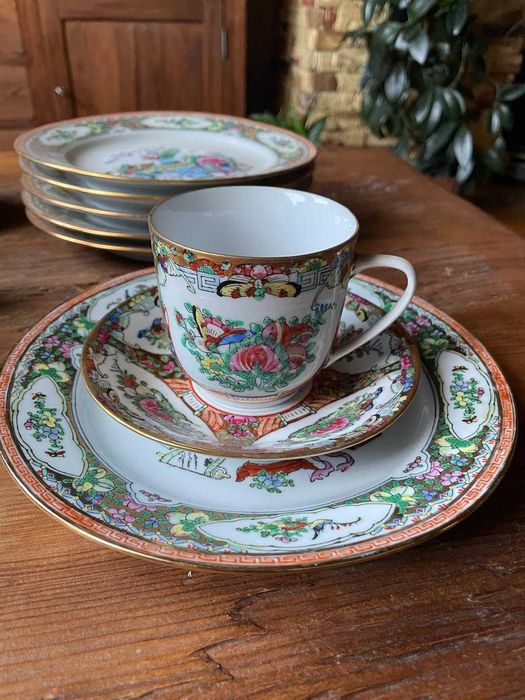 6 filiżanek spodeczki talerzyki deserowe porcelana  Chiny