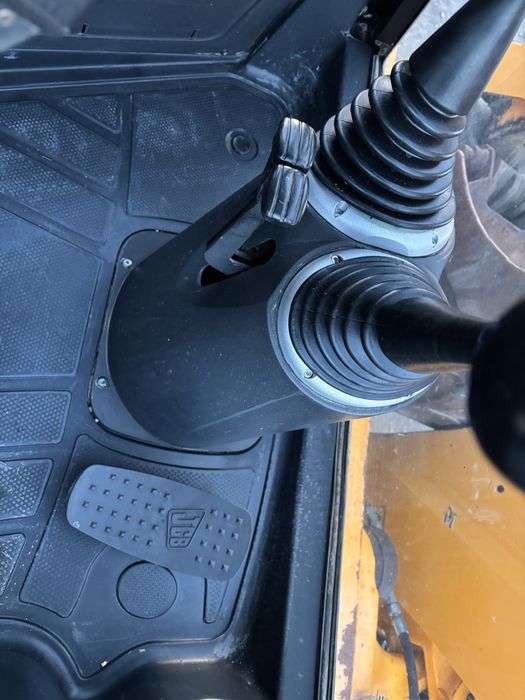 Екскаватор JCB 3CX 2010р.в.