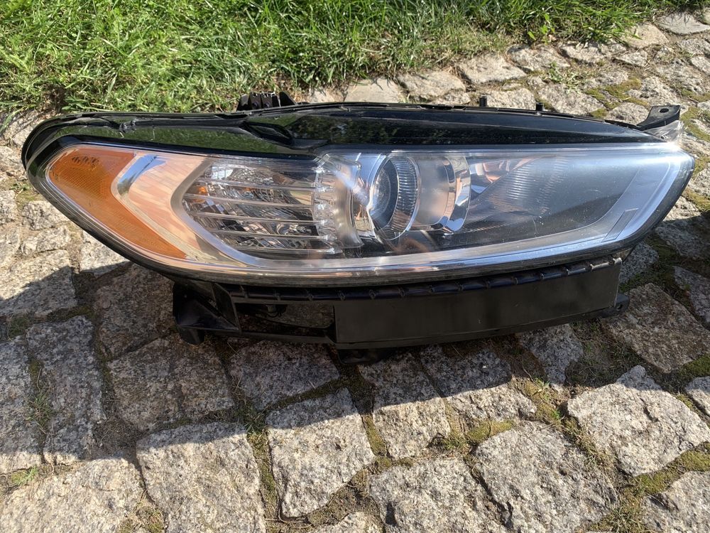 Komplet lamp przednich Ford Fusion oryginalne w bardzo stanie!