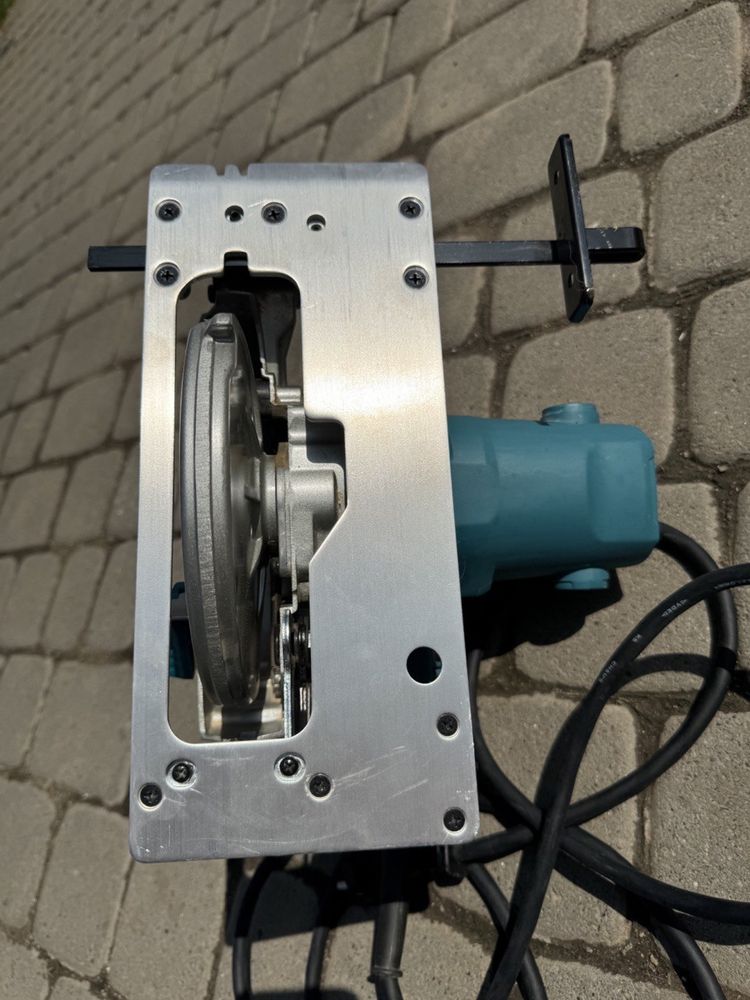 Дискова пила makita HS6601 паркетка циркулярна пила