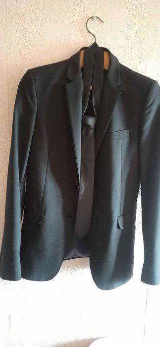 Чоловічий класичний  костюм, чорний