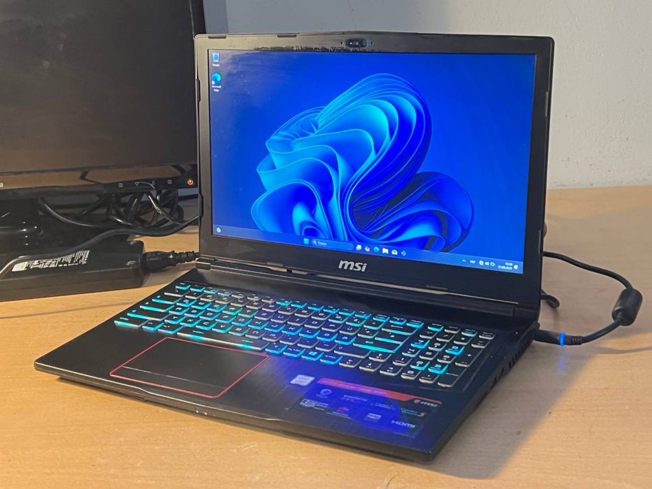 Ноутбук MSI/ Intel Core i7-8750H / 16 ГБ / 1.1 ТБ / GTX 1070 8 ГБ