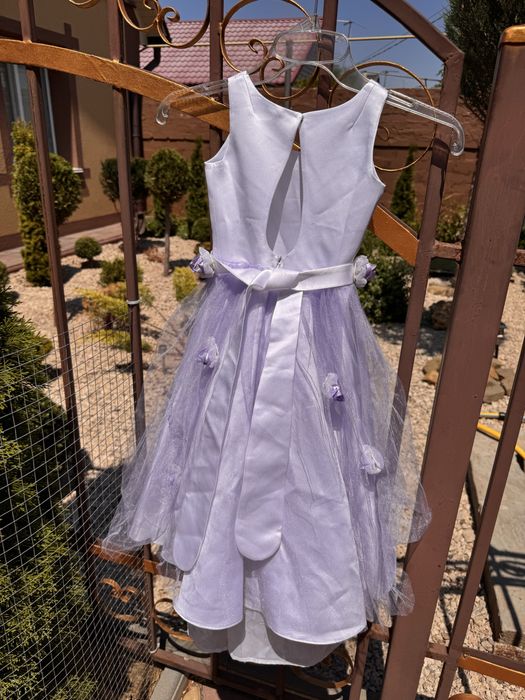 Святкова сукня на дівчинку 3 роки