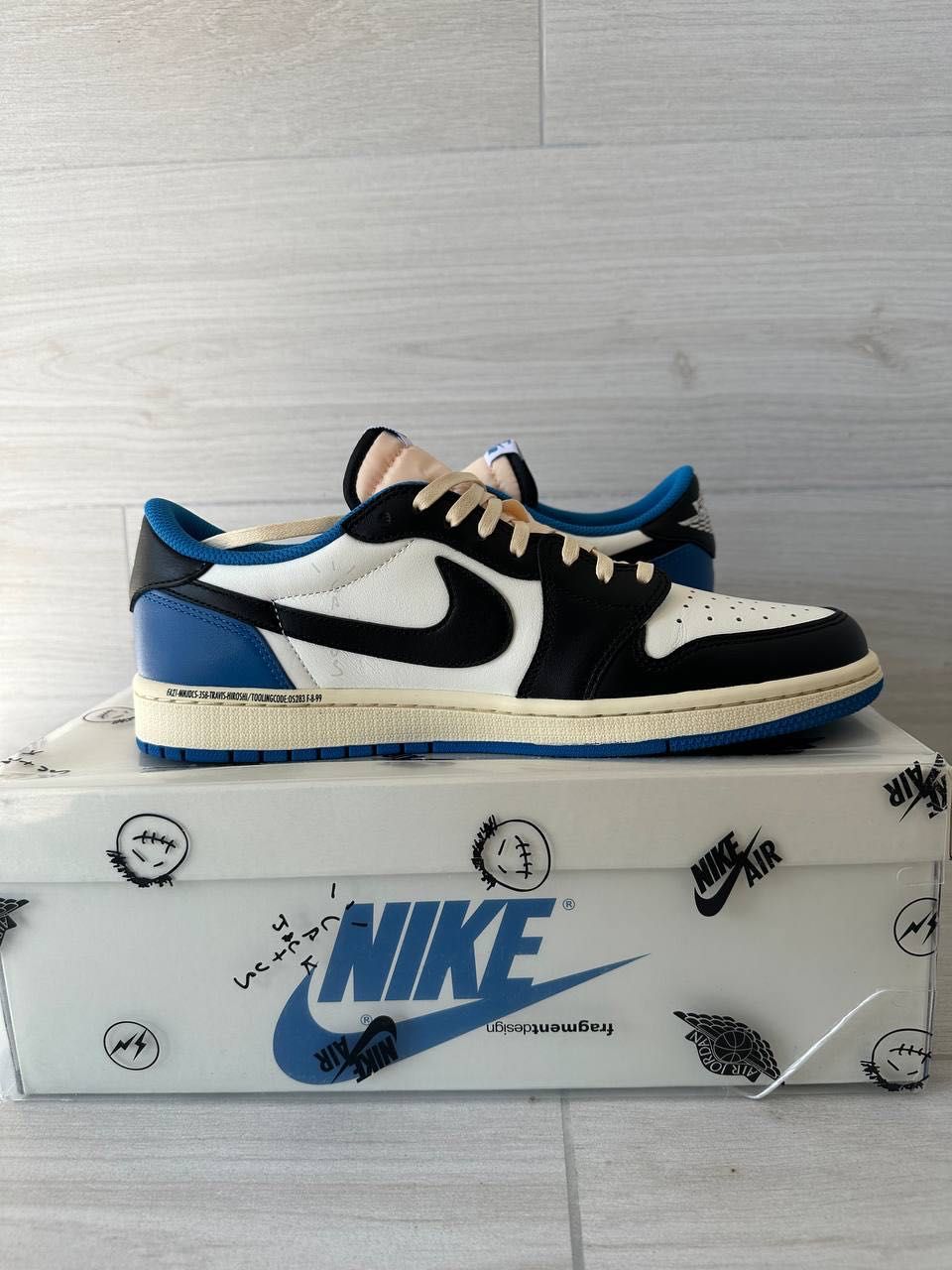 Кросівки Nike Air Jordan 1 low Fragment x Travis Scott оригінал