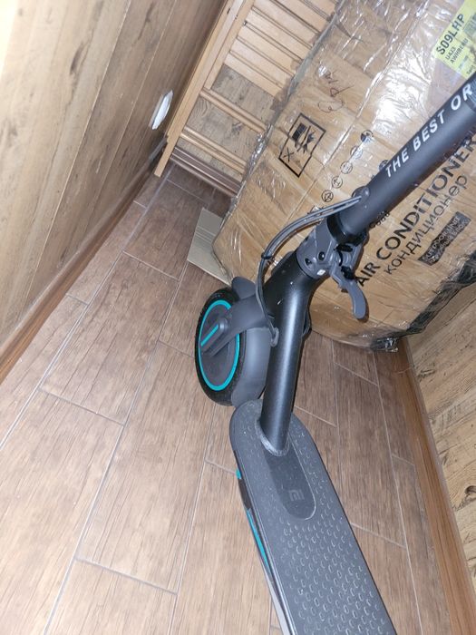 Електросамокат Xiaomi