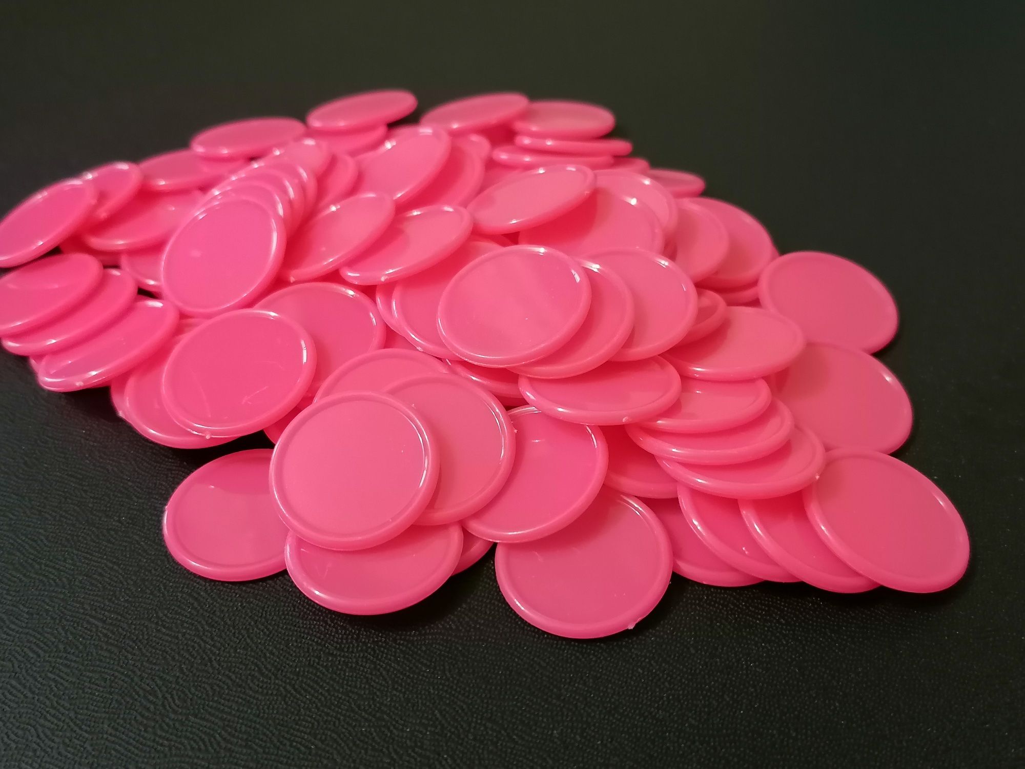 Розовые фишки 25 мм
