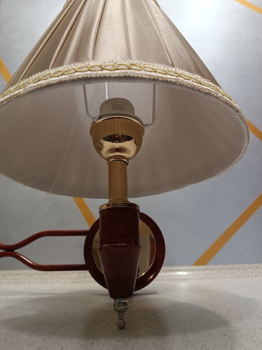 Светильник-люстра,на стену.