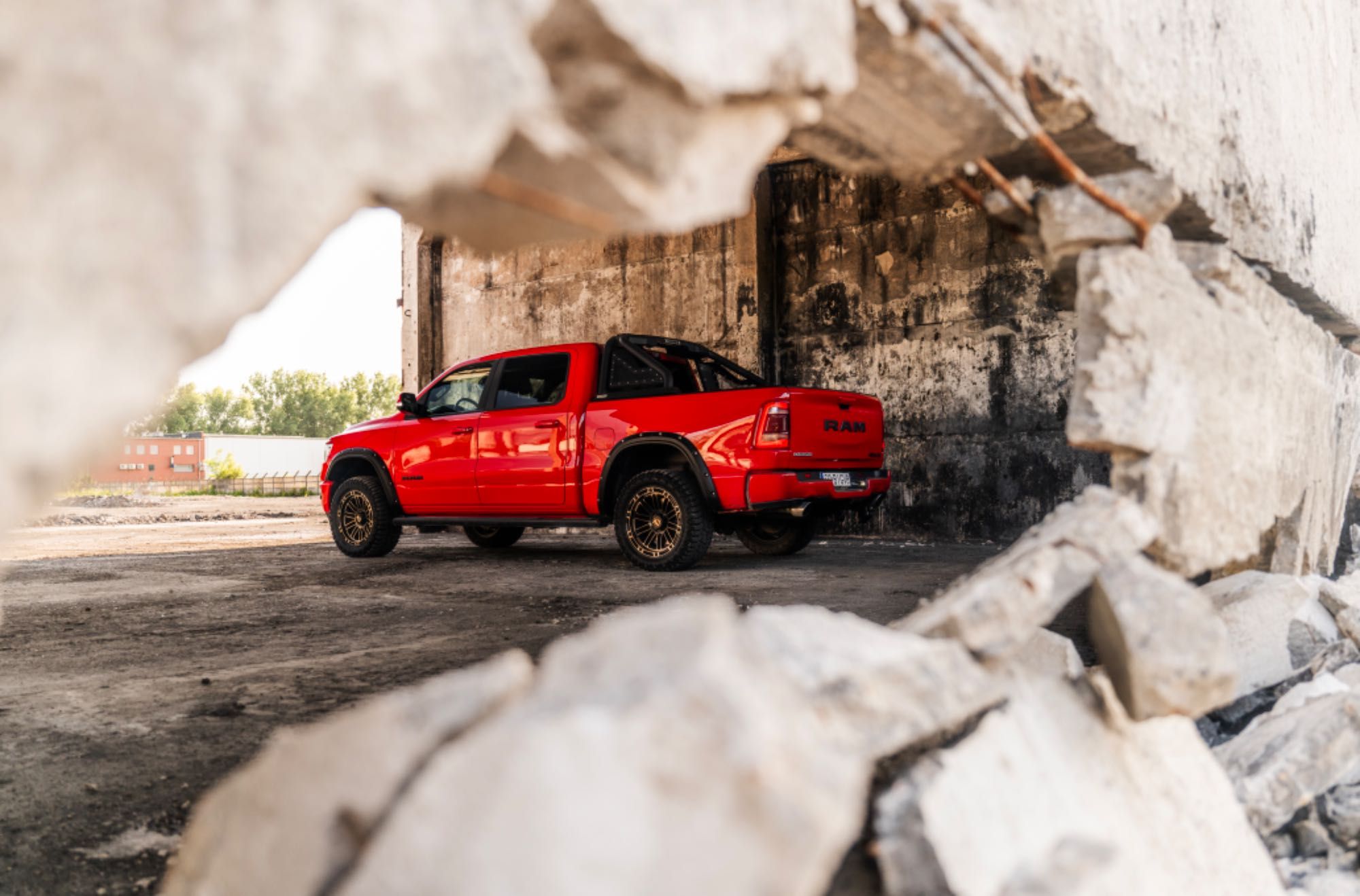 Wynajem Dodge RAM 1500 4x4 5.7L V8 HEMI bez kaucji wypożyczalnia
